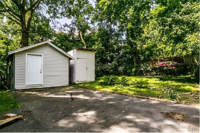 $365,000 | 510 Greenwood Place, Unit 12, Syracuse, NY 13210