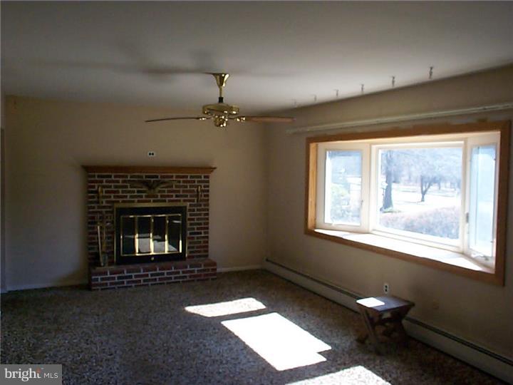 2209 Schultz Road Lansdale, PA 19446 - Photo 5 of 12 Living Room