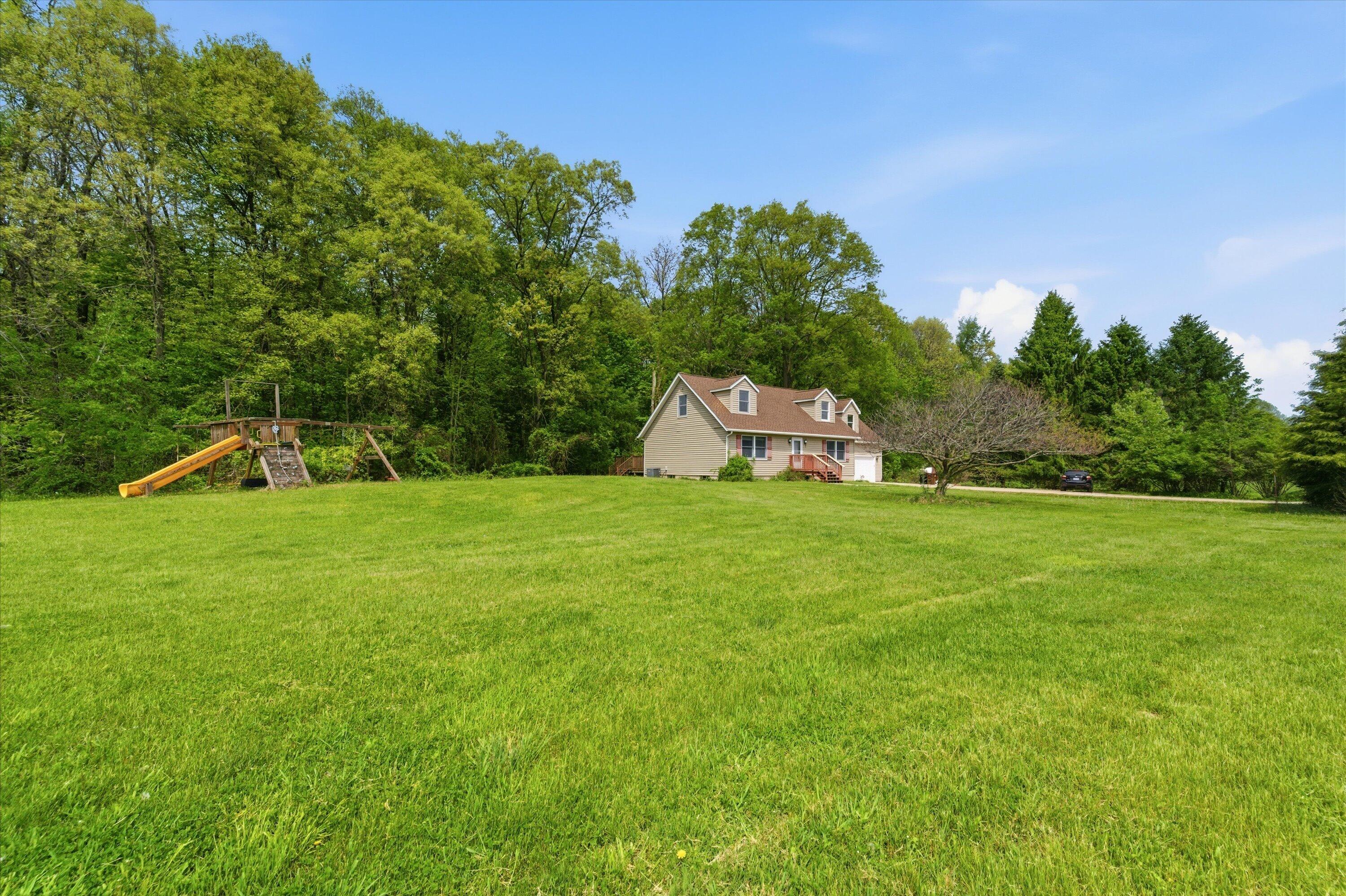 9949 Crofoot Road Fowlerville, MI 48836 - Photo 4 of 45 14-12