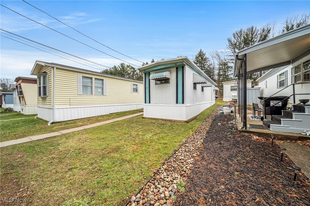 9735 Chillicothe Road, Unit 30 Kirtland, OH 44094 - Photo 2 of 10