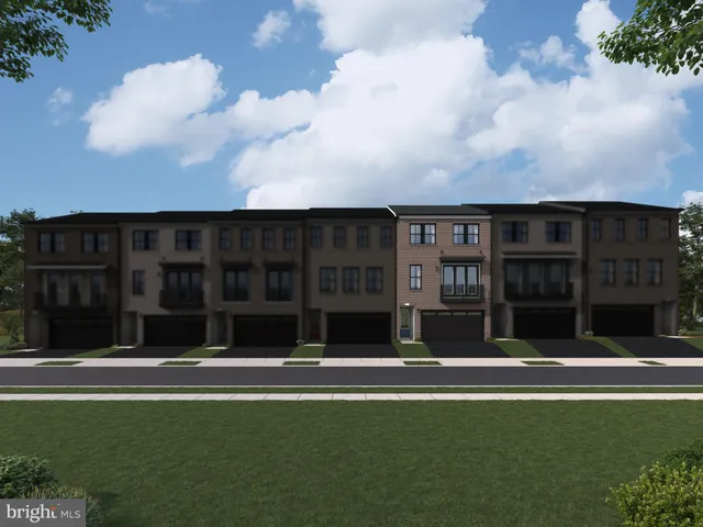 a view of house with a yard