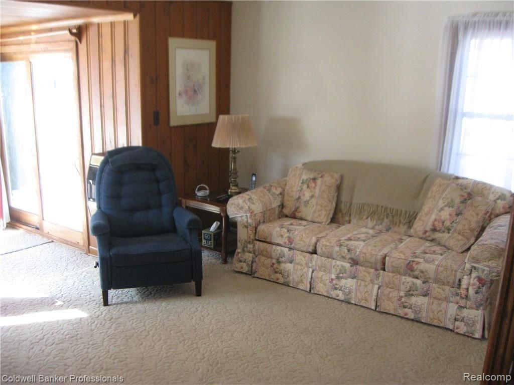 367 Ridgemont Road Grosse Pointe, MI 48236 - Photo 6 of 40