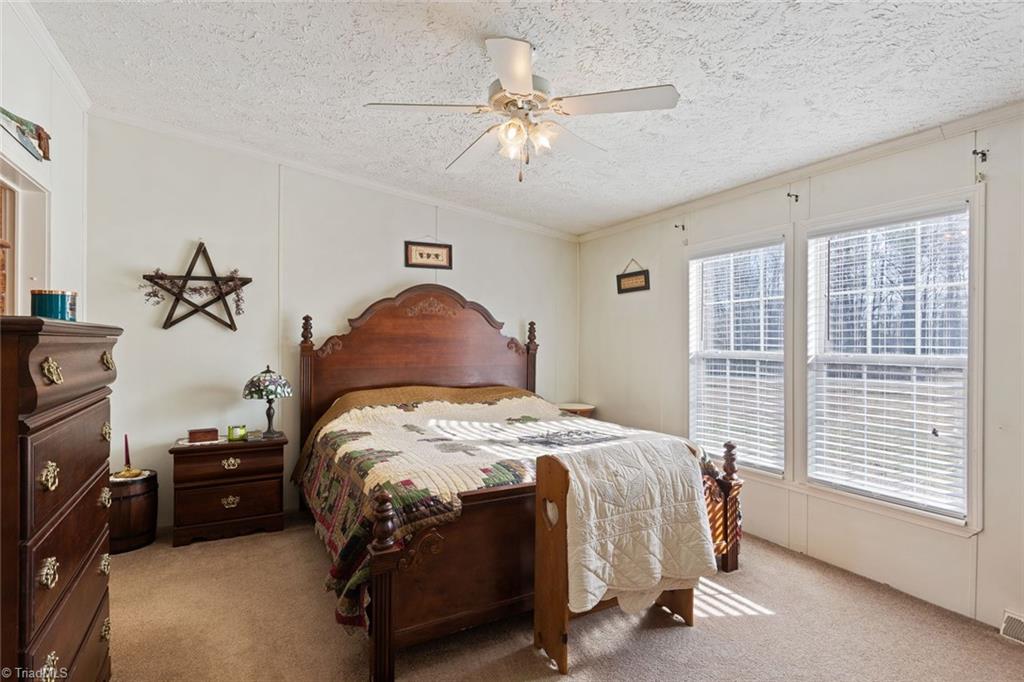 3051 Altamahaw Union Ridge Road Burlington, NC 27217 - Photo 15 of 29 Gallery Image 15