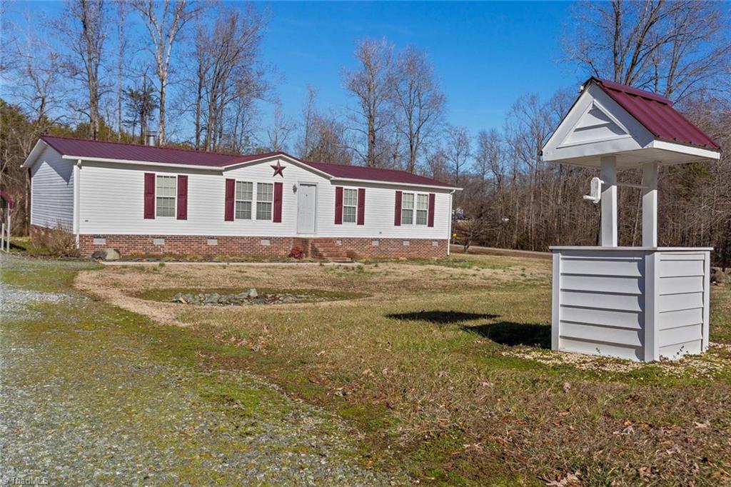 3051 Altamahaw Union Ridge Road Burlington, NC 27217 - Photo 3 of 29 Gallery Image 3