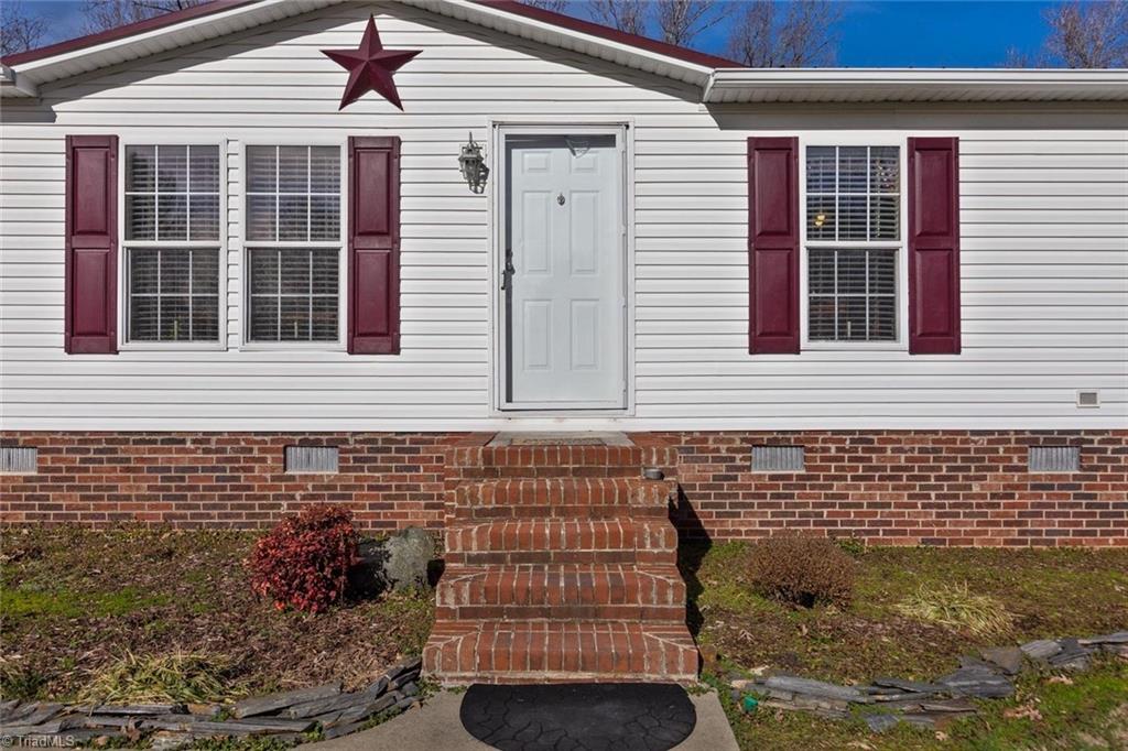 3051 Altamahaw Union Ridge Road Burlington, NC 27217 - Photo 5 of 29 Gallery Image 5