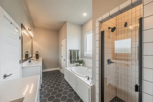 $570,000 | 2004 Feather Lane, Weatherford, TX 76088