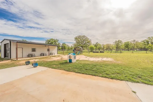 $570,000 | 2004 Feather Lane, Weatherford, TX 76088