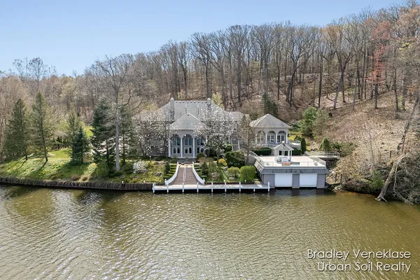 $3,490,000 | 7635 Sandy Hollow Drive Southeast, Alto, MI 49302