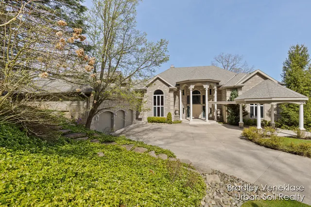 $3,490,000 | 7635 Sandy Hollow Drive Southeast, Alto, MI 49302