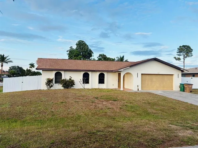 $2,600 | 1117 Southeast 19th Terrace, Cape Coral, FL 33990
