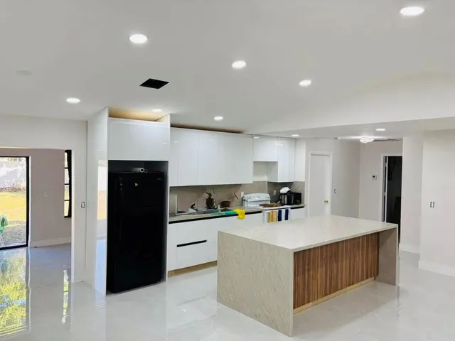 $2,600 | 1117 Southeast 19th Terrace, Cape Coral, FL 33990