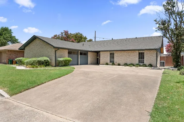 $770,000 | 2712 Thrushwood Drive, Austin, TX 78757