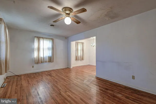 $195,000 | 321 Bassett Avenue, New Castle, DE 19720