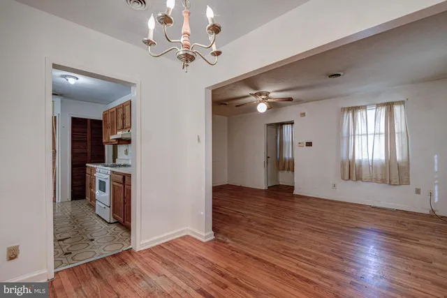 $195,000 | 321 Bassett Avenue, New Castle, DE 19720