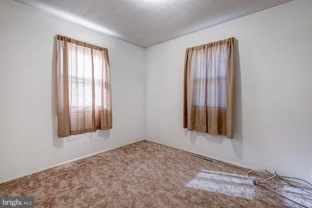 $195,000 | 321 Bassett Avenue, New Castle, DE 19720