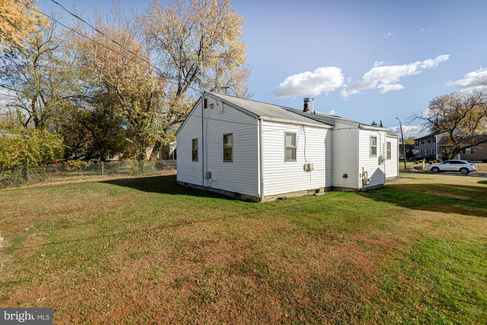 321 Bassett Avenue New Castle, DE 19720 - Photo 7 of 29 a view of a house with backyard and garden
