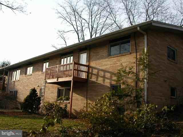 4859 Hawthorn Road Harrisburg, PA 17111 - Photo 2 of 9 Gallery Image 2