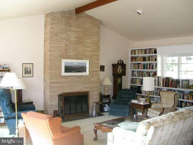 4859 Hawthorn Road Harrisburg, PA 17111 - Photo 4 of 9 Gallery Image 4
