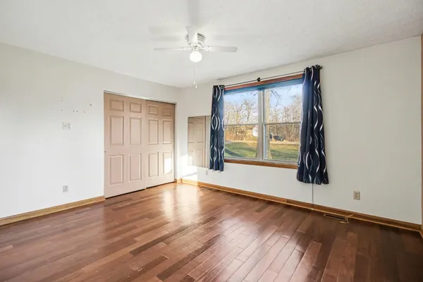 $350,000 | 21121 Alpine Drive, Lawrenceburg, IN 47025