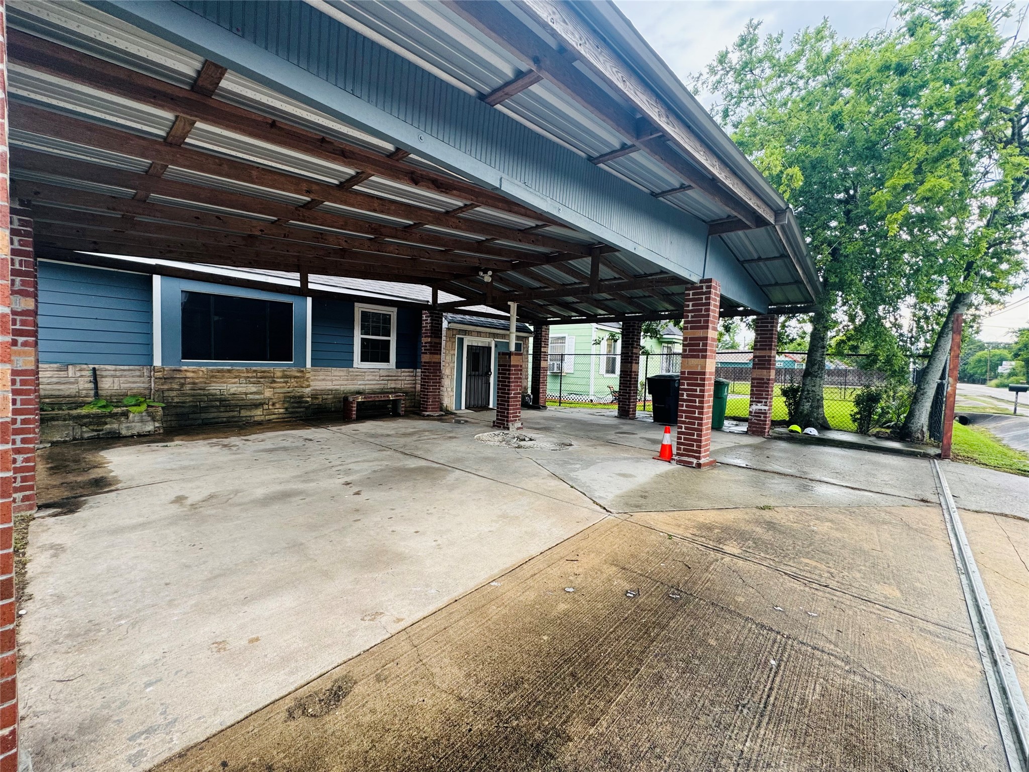 2308 Bennington Street Houston, TX 77093 - Photo 3 of 25