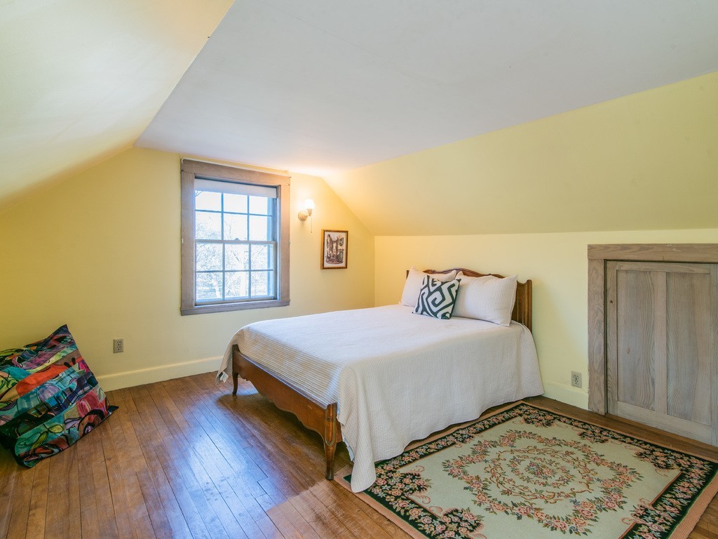 156 Arnold Road Newton, MA 02459 - Photo 21 of 27 Gallery Image 21
