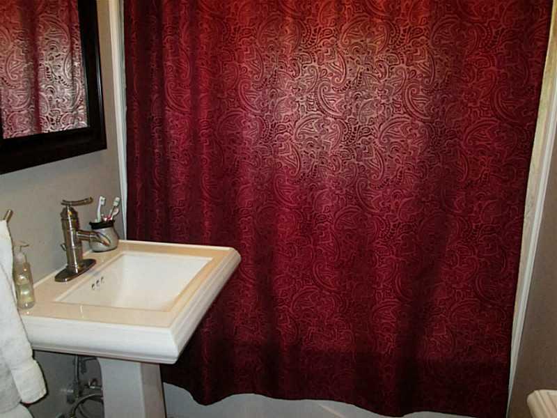 125 West Sunbury Road Butler, PA 16001 - Photo 14 of 24 Full Bath.