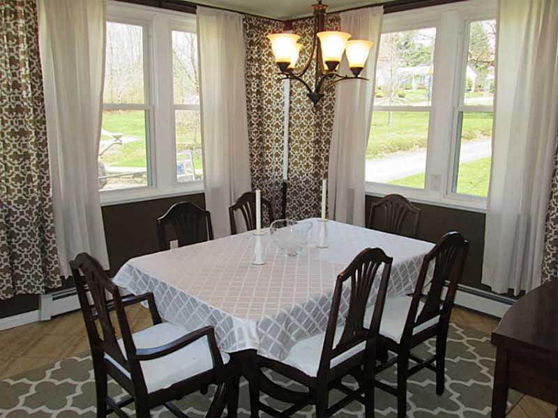 Dining Room. 