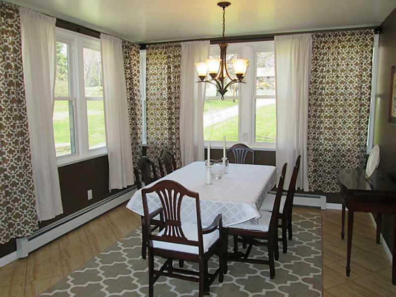 125 West Sunbury Road Butler, PA 16001 - Photo 9 of 24 Dining Room.