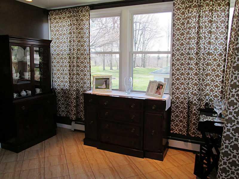 125 West Sunbury Road Butler, PA 16001 - Photo 10 of 24 Dining Room.