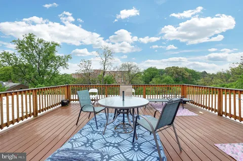 $2,999 | 2711 Ordway Street Northwest, Unit 302, Washington, DC 20008