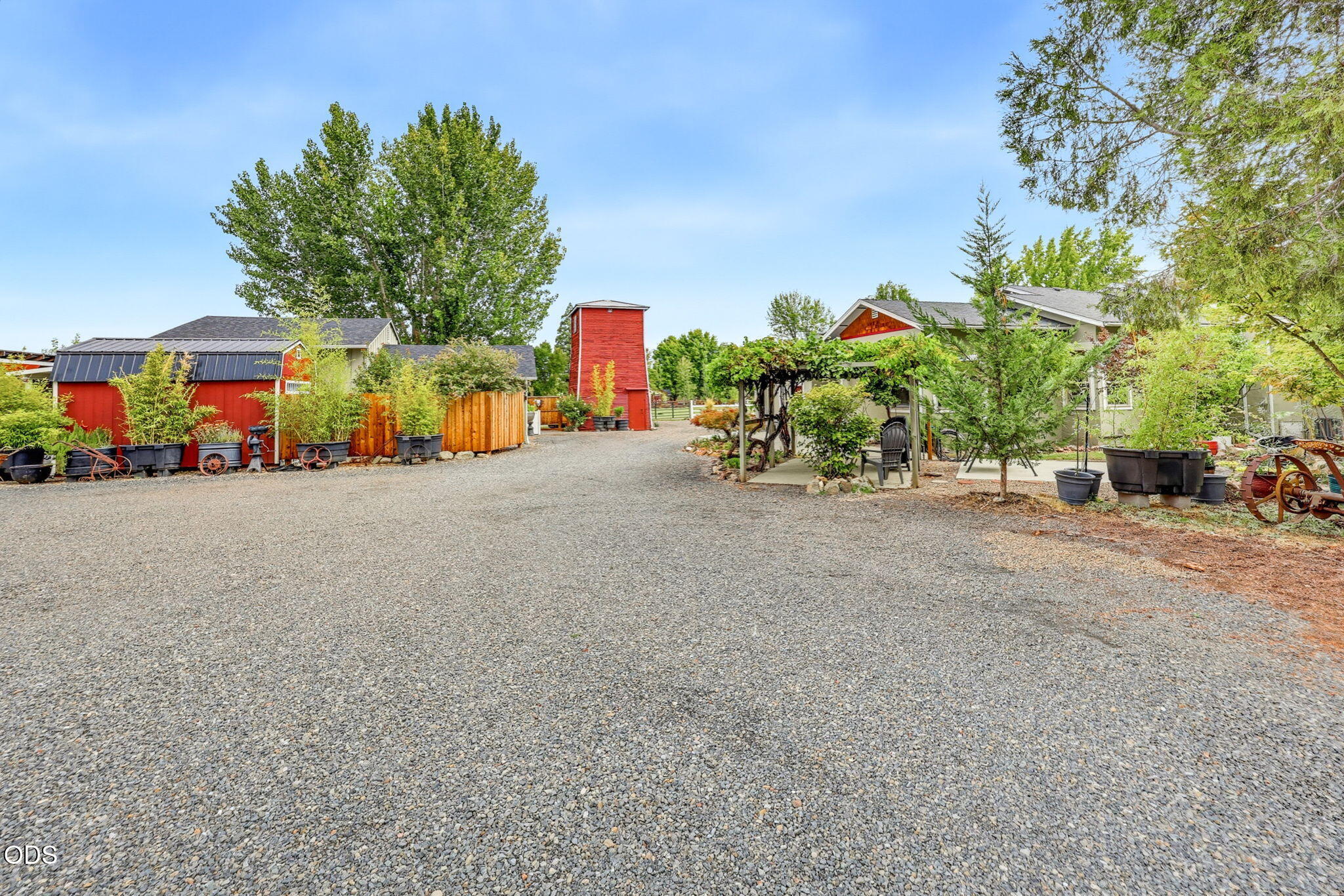4919 Grant Road Central Point, OR 97502 - Photo 25 of 31 Gallery Image 25