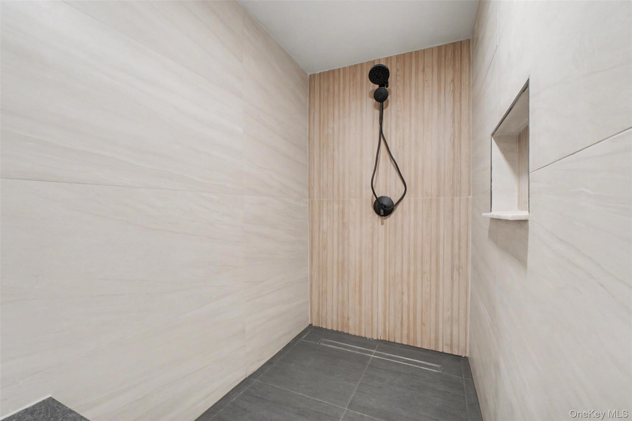 154 3rd Street Newburgh, NY 12550 - Photo 4 of 45 3rd floor bath for apt 2