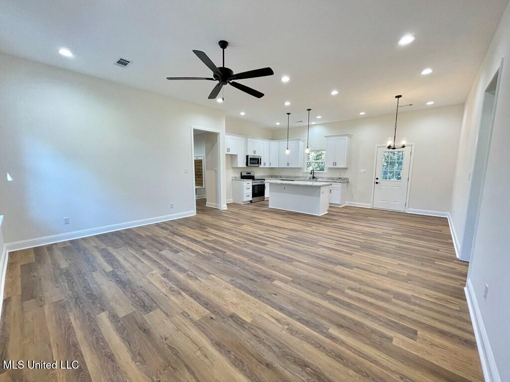 3 Cove Lake Road Carriere, MS 39426 - Photo 2 of 26 183959_27