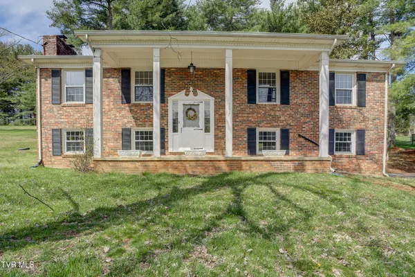 $359,900 | 3017 Winesap Road, Kingsport, TN 37663