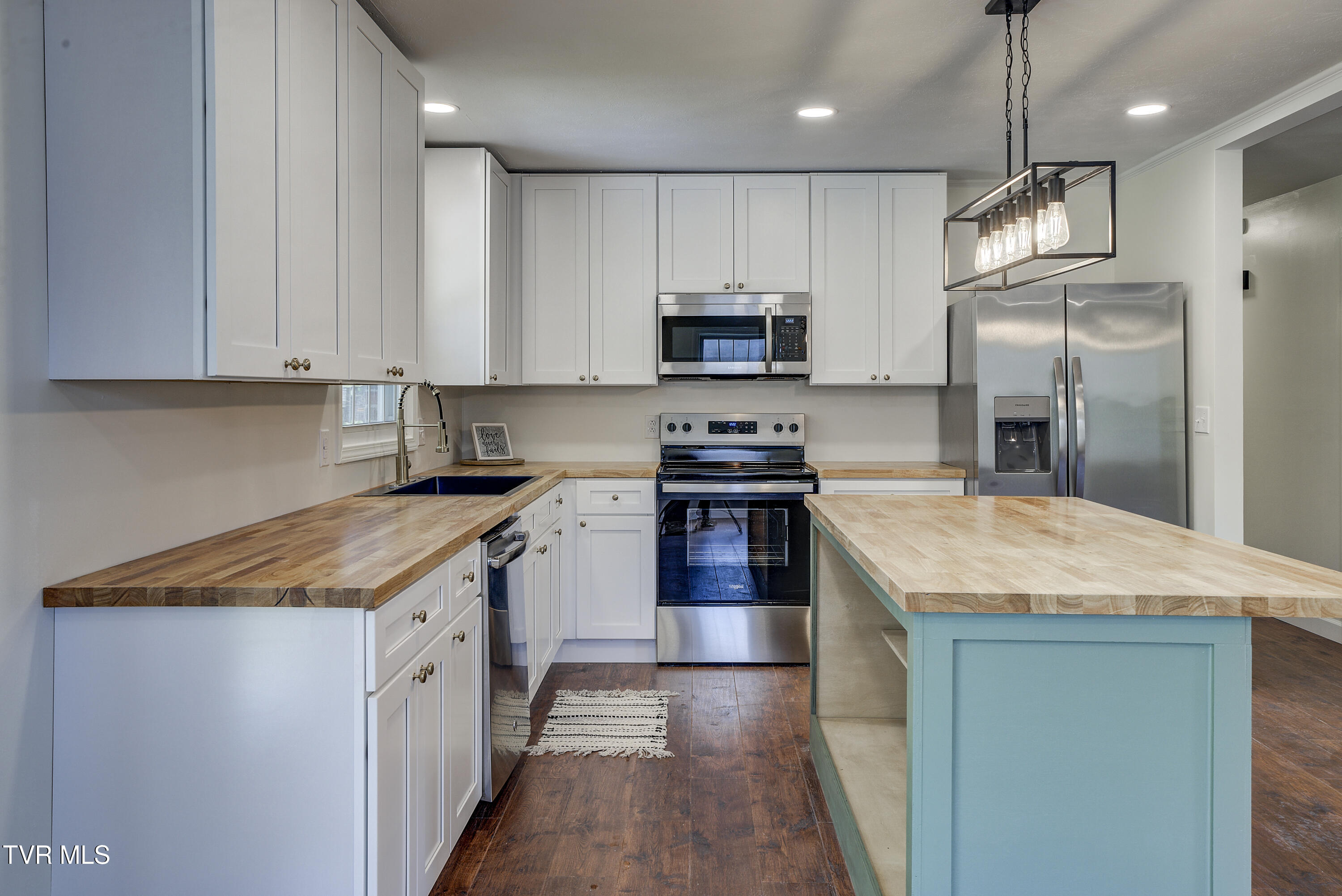 3017 Winesap Road Kingsport, TN 37663 - Photo 8 of 45 8