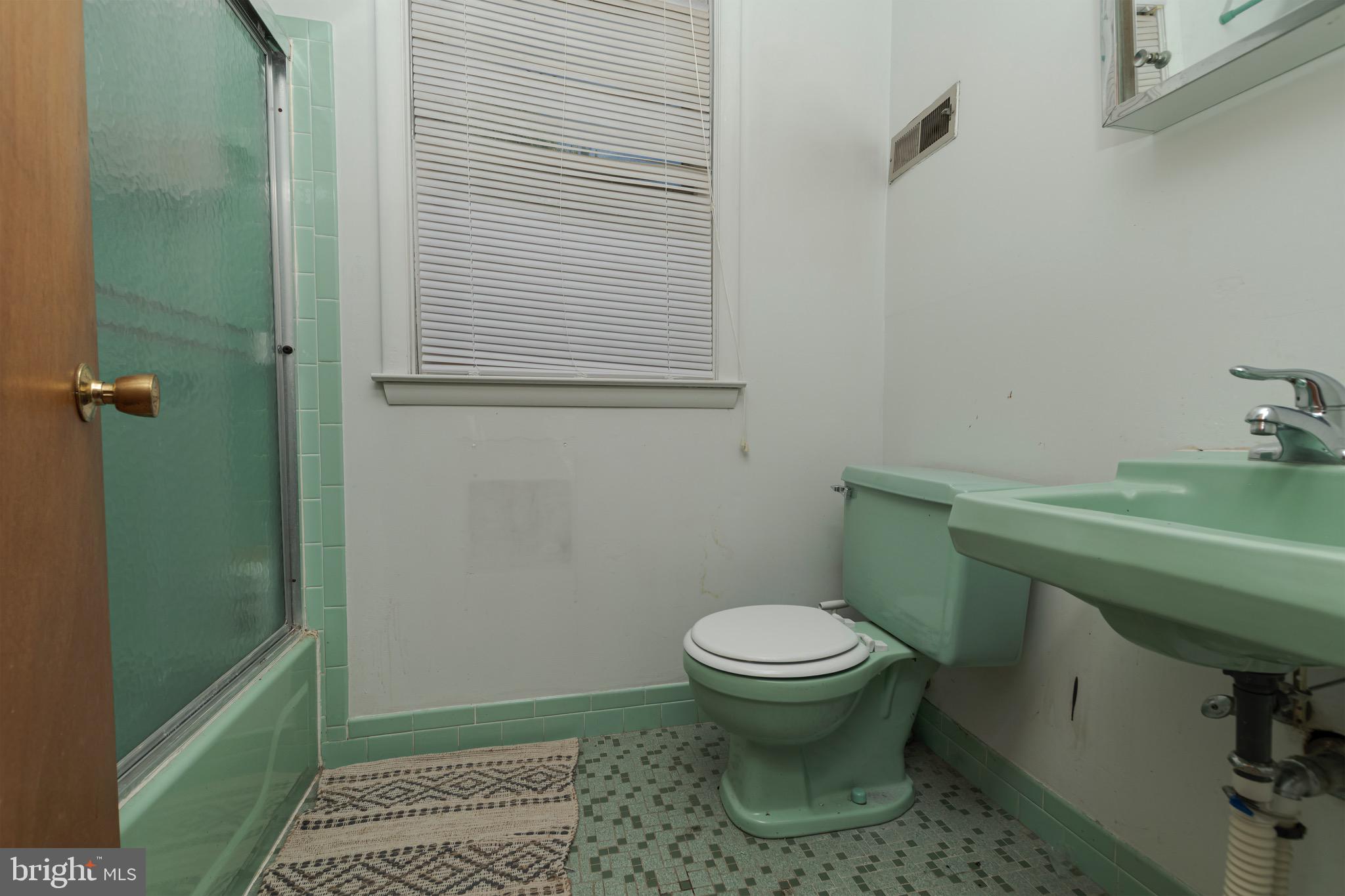 30 Timberline Drive Newark, DE 19711 - Photo 21 of 39 a bathroom with a sink and a toilet