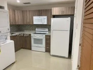 $3,000 | Shenandoah, Miami, FL 33145