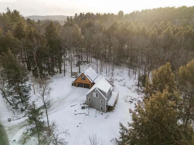 $650,000 | 2170 Wildlife Road, Hartford, VT 05001