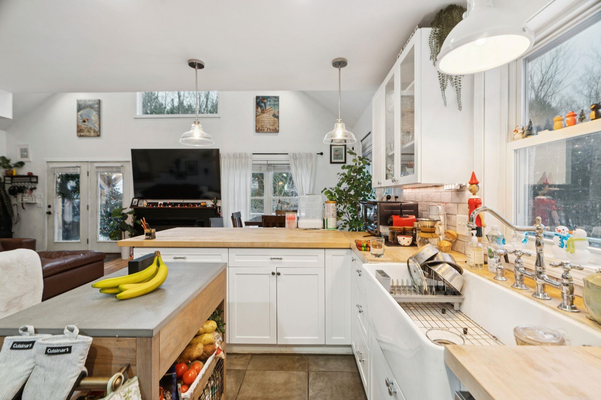 2170 Wildlife Road Hartford, VT 05001 - Photo 31 of 47