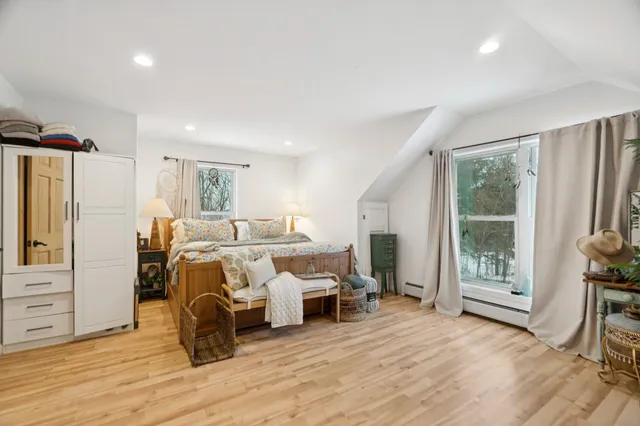 $650,000 | 2170 Wildlife Road, Hartford, VT 05001