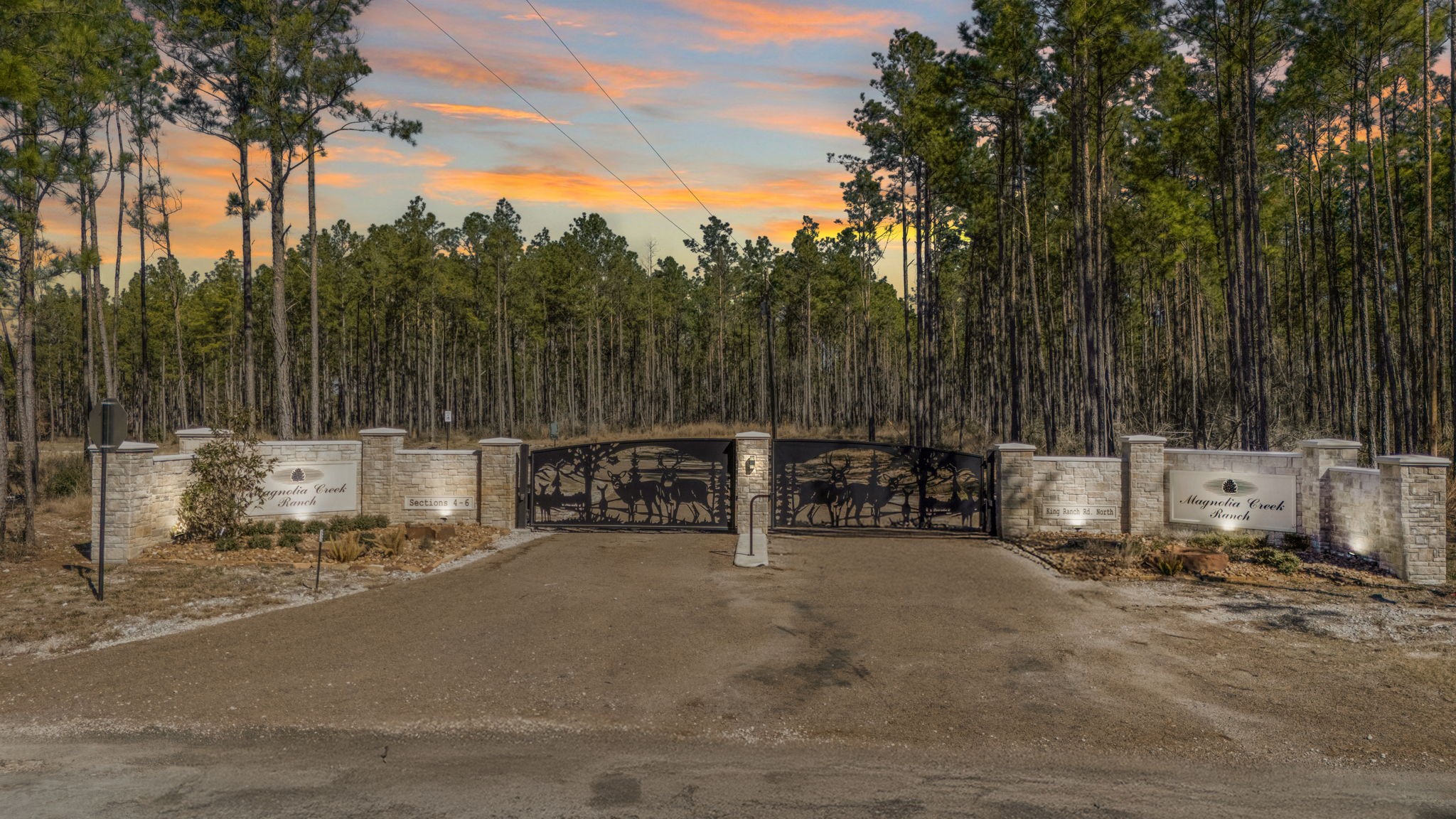 42 Sportsman Retreat Road Onalaska, TX 77360 - Photo 2 of 19 a view of a terrace with sitting area