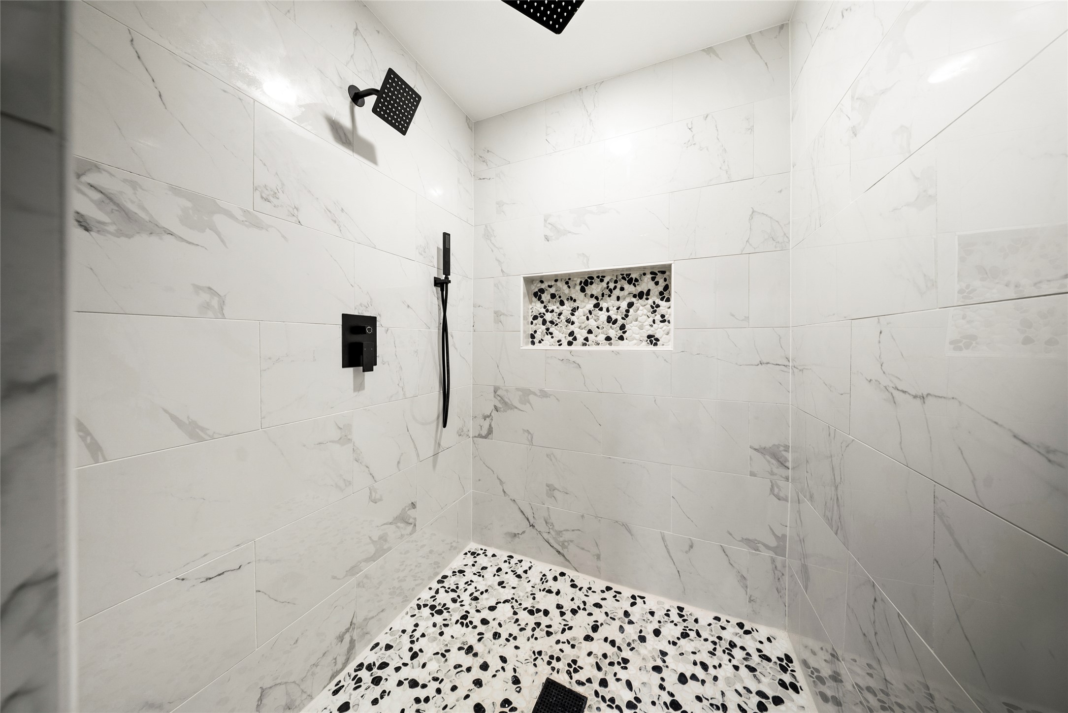 507 West Dittmar Road Austin, TX 78745 - Photo 27 of 40 a bathroom with a shower