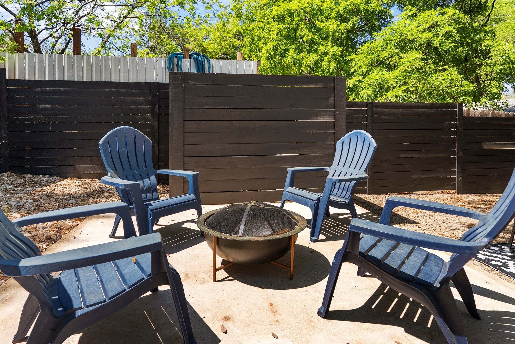 507 West Dittmar Road Austin, TX 78745 - Photo 38 of 40 a view of a chairs and tables in the patio