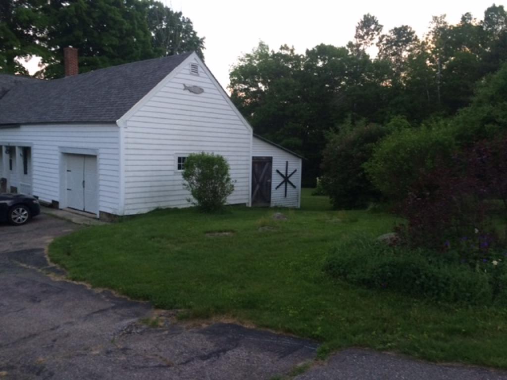 282 Calef Hill Road Tilton, NH 03276 - Photo 3 of 32