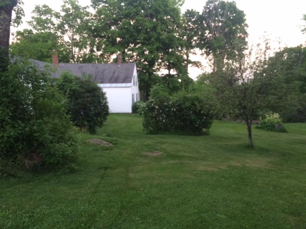 282 Calef Hill Road Tilton, NH 03276 - Photo 4 of 32