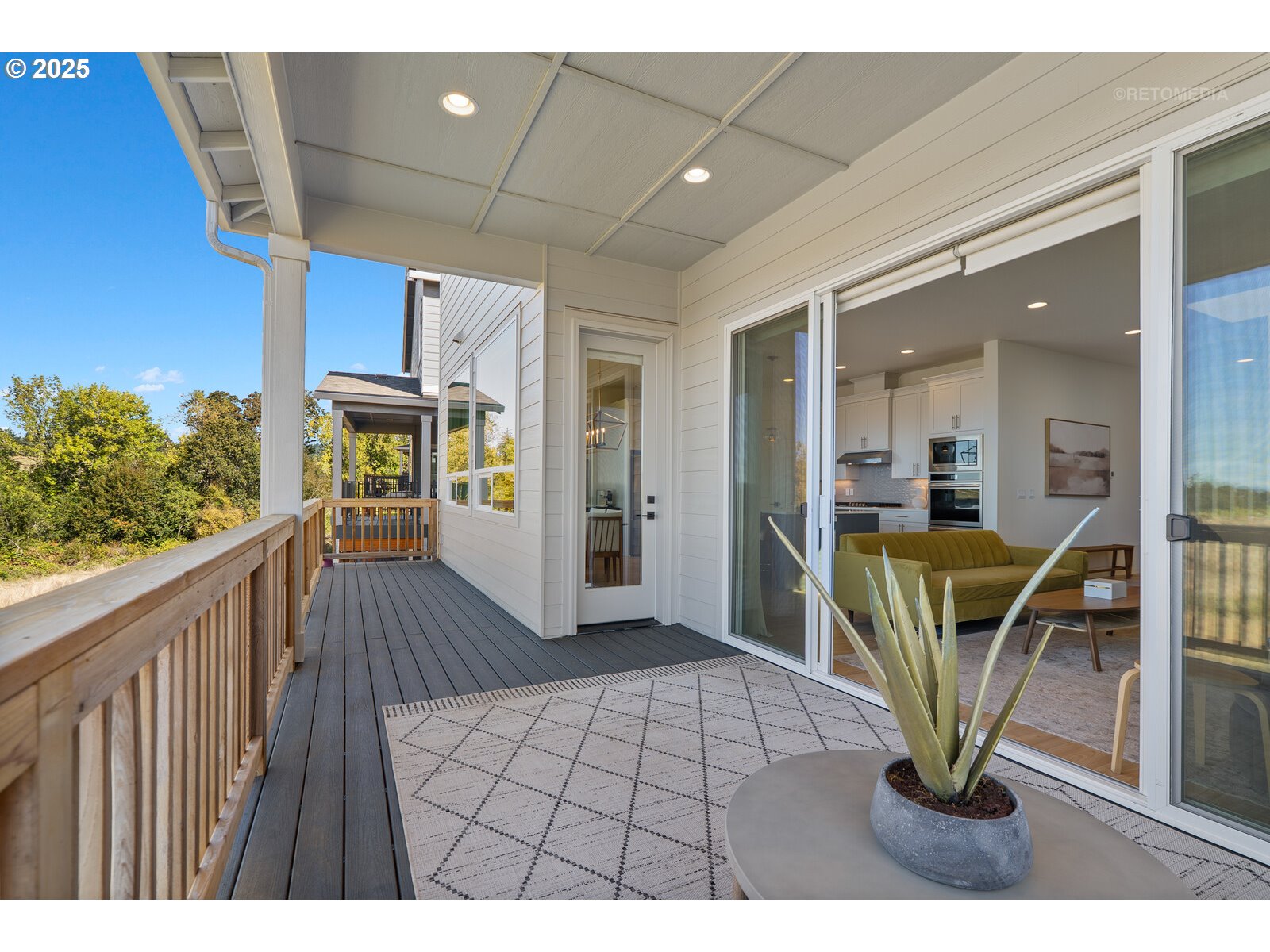 12305 Southwest Silvertip Street Beaverton, OR 97007 - Photo 19 of 43 a view of a hallway with wooden floor