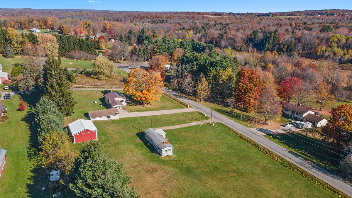 11328 Donation Road Waterford, PA 16441 - Photo 4 of 13 Gallery Image 4