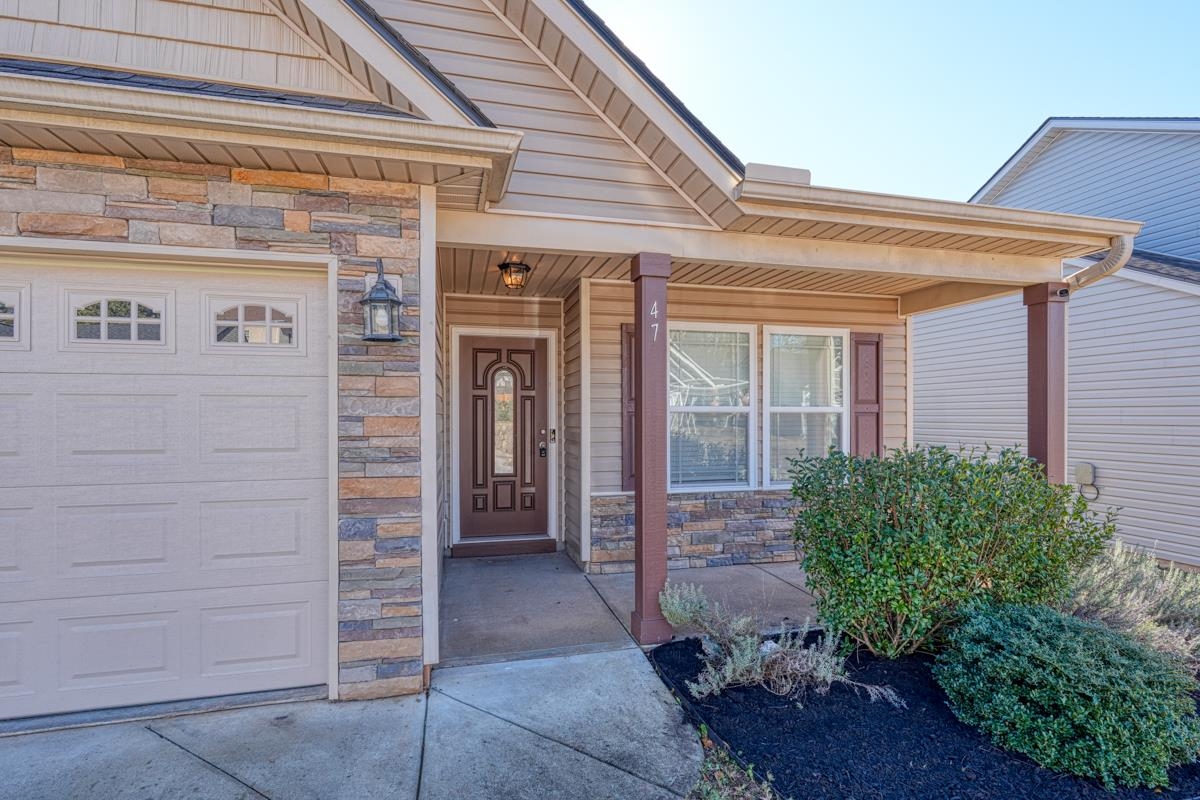 47 Highland Springs Loop Inman, SC 29349 - Photo 2 of 24
