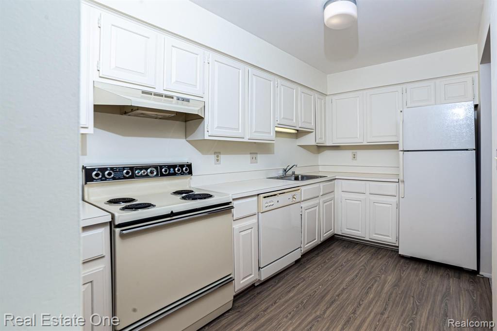 30535 West 14 Mile Road Farmington, MI 48334 - Photo 14 of 16