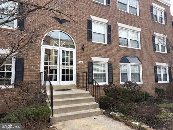 $390,000 | 100 Church Street Northwest, Unit A203, Vienna, VA 22180